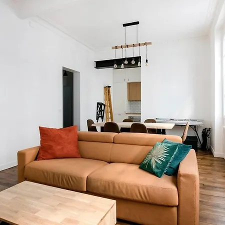 Charming Family In By Guestready * Parigi