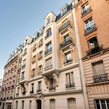 Charming Family In By Guestready * Parigi