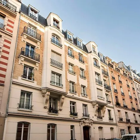 Charming Family In By Guestready Appartamento Parigi